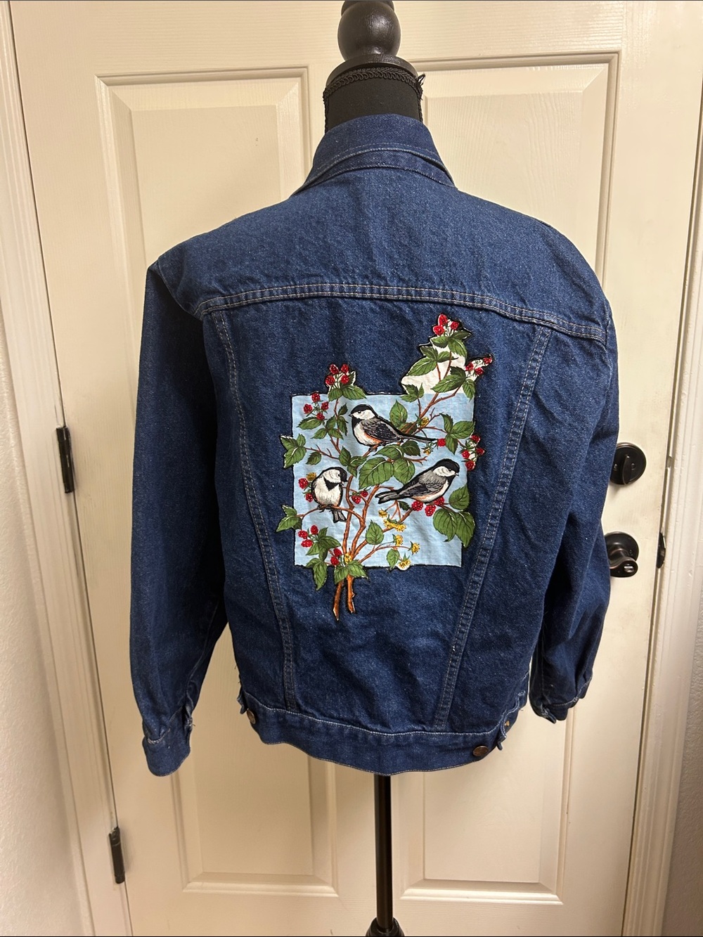 RUSTLER Large Jean jacket with handmade bird design, EUC - Picture 9 of 12